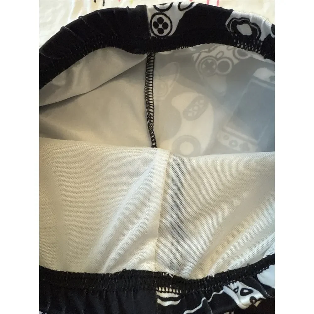 Preowned Boys Encrypted White Dinosaur Gamer T-Shirt And Gamer Shorts Size 5